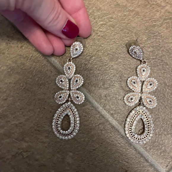 Earrings - Picture 2 of 3